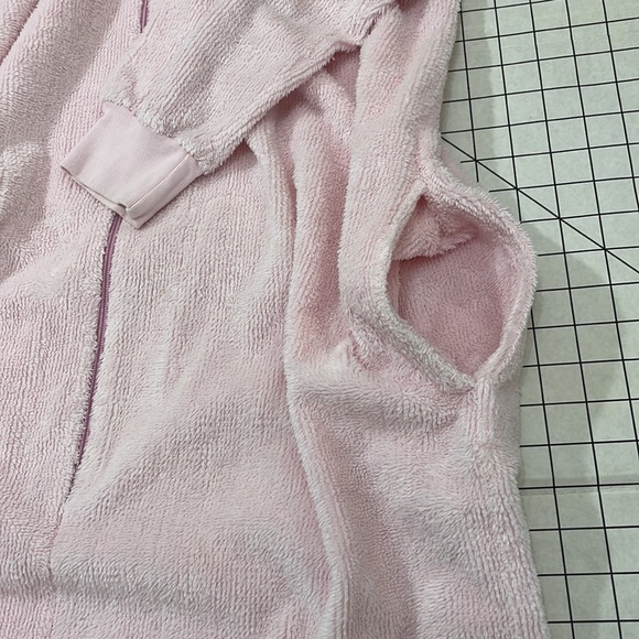 Intimate Appeal pink terry/chenille with zipper front and high neck, pockets - Picture 8 of 12